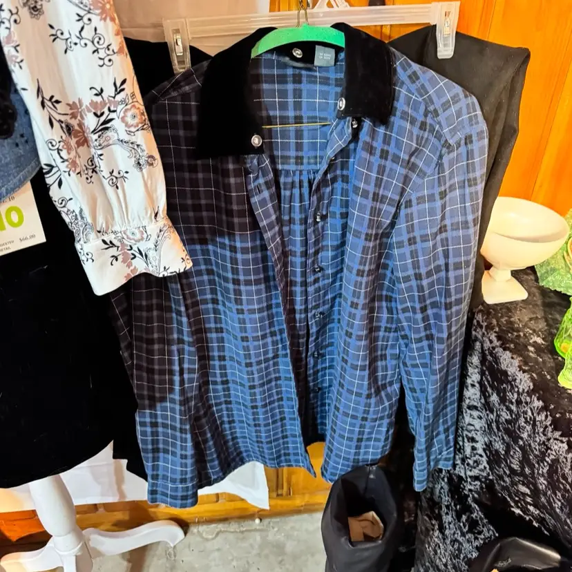 5 Piece Liz Claiborne Jeans & Velvet Mix & Match — Size Medium/ 8