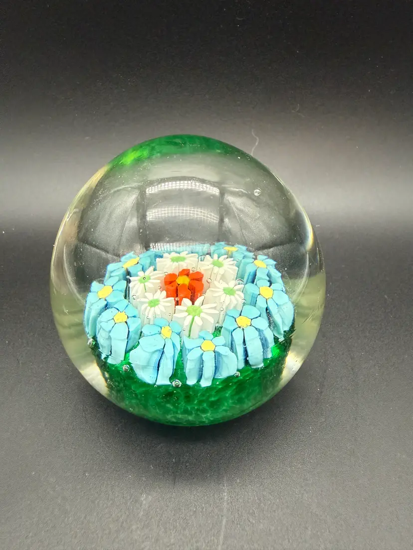 Fratelli Toso Murano Daisy Daisies Glass Paperweight