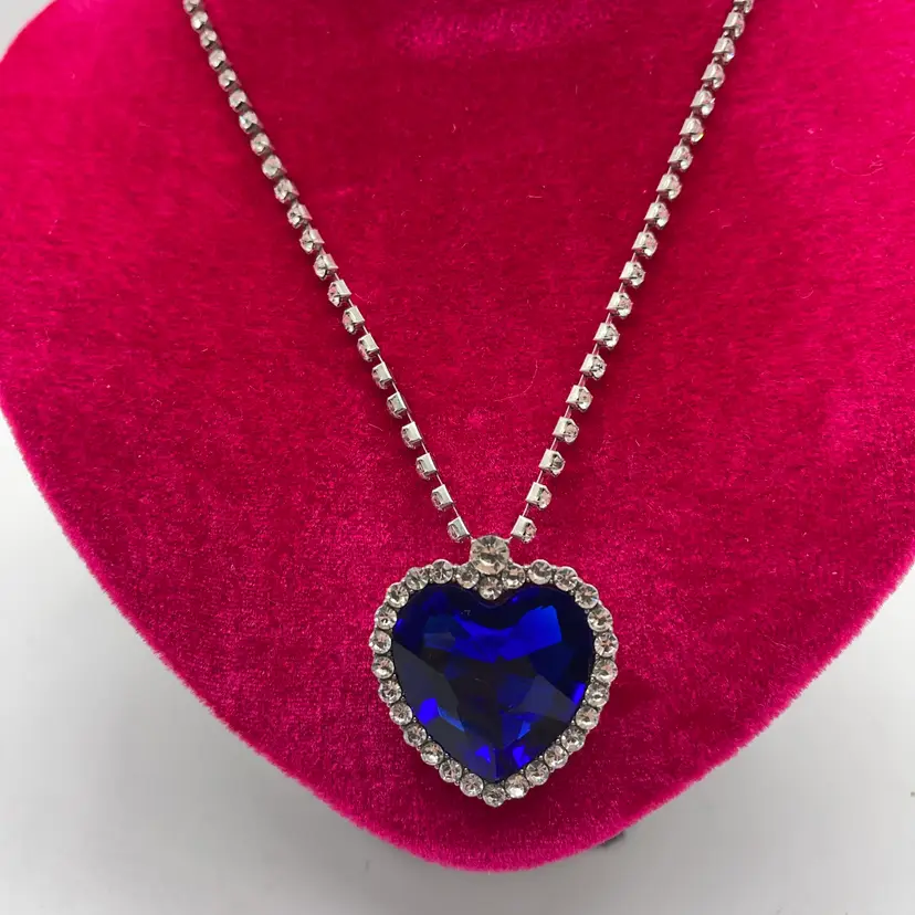 Titanic Jewel Heart of the Ocean Style Necklace