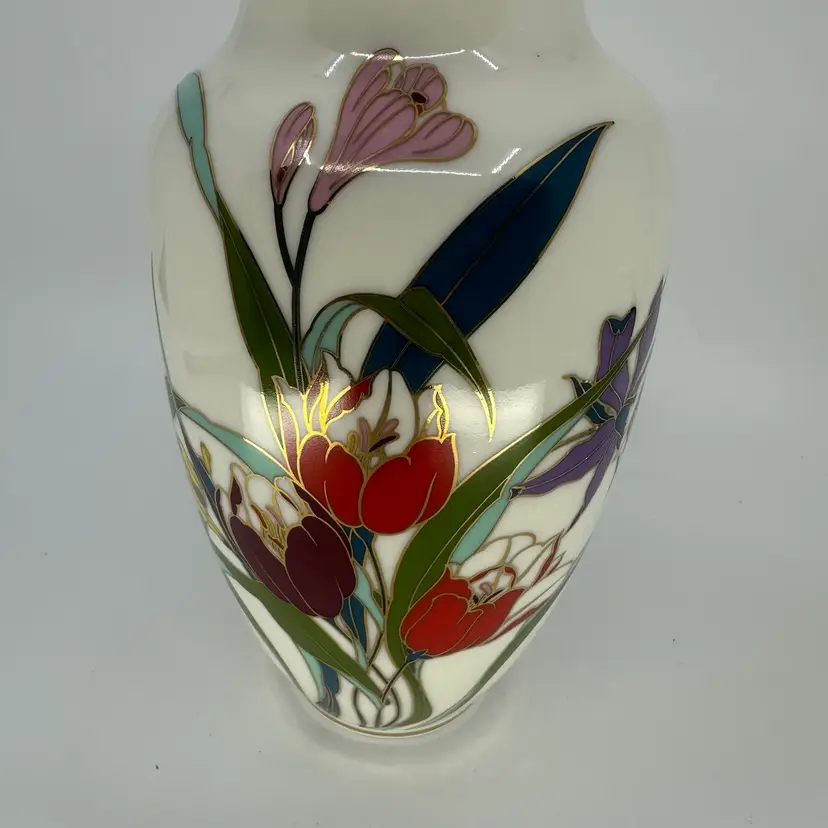 Kutani Ivory Tulips & Daffodils w Gold Rim 10”