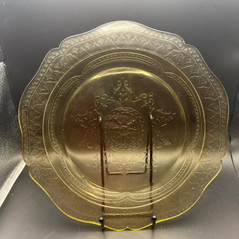 Vintage Federal Glass Yellow Depression Glass Patrician Spoke Plate