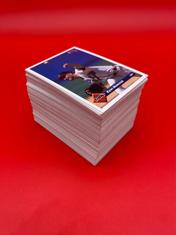 Donruss 1993 Mixed Lot of 138 MLB Trading Cards - No Duplicates