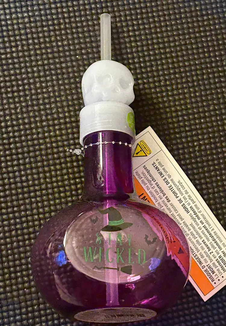 Lights Up S’Allume Purple Drink Cup With Straw Skull NWT