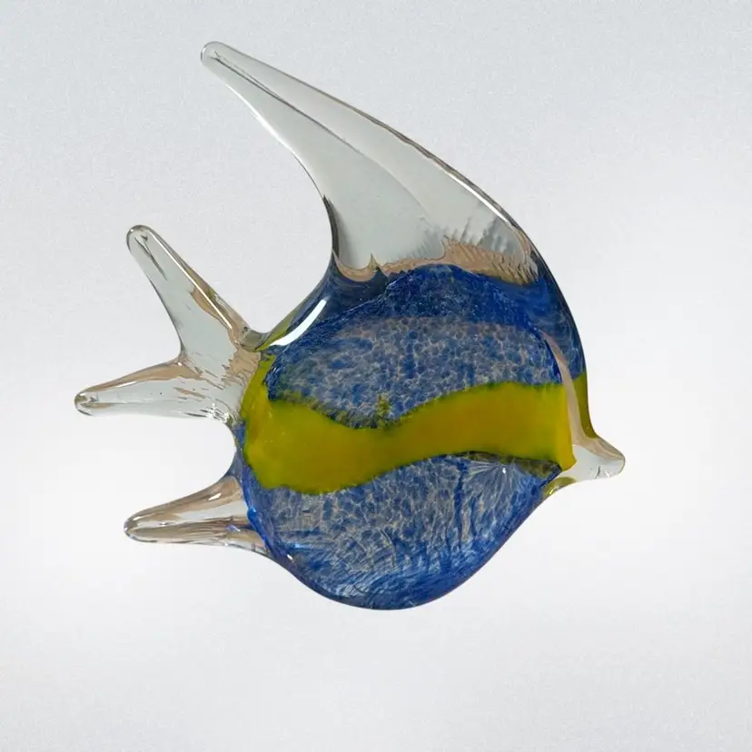 045. Glass Angel Fish 6” x 6.5”