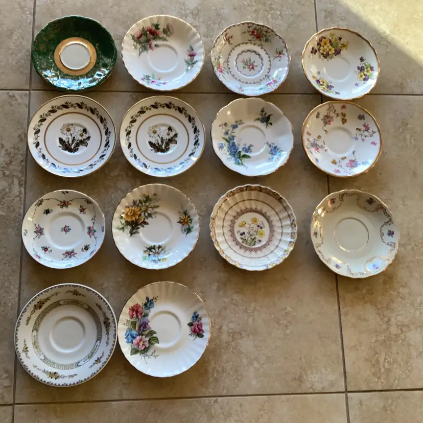 #02 - Saucer Palooza Buyers Choice $8 Start