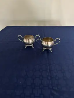 Vintage Silver Plated Cream And Sugar Set H 3.5 In Diameter 3 In