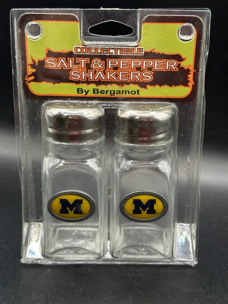 COLLECTIBLES MICHIGAN WOLVERINE SALT & PEPPER SHAKERS NEW