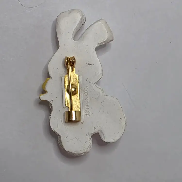 #01 Vintage Hallmark Easter Bunny Figurine Brooch Lapel Pin