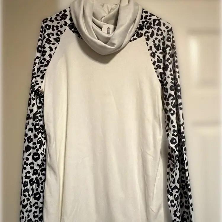 Ladies Animal
Print
