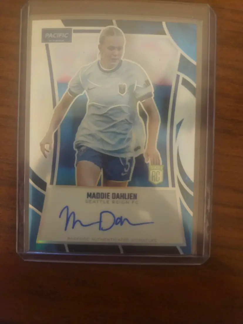 Maddie Dahlien Auto