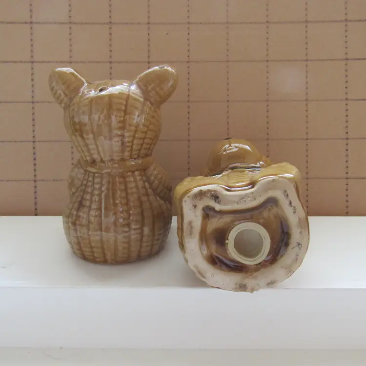 Vtg Bears w/Bows Salt and Pepper Shaker Set