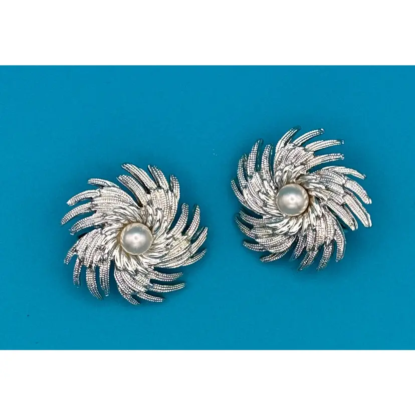 Vintage Sarah Coventry Silver-Tone Swirl Earrings with Faux Pearl – 1960s