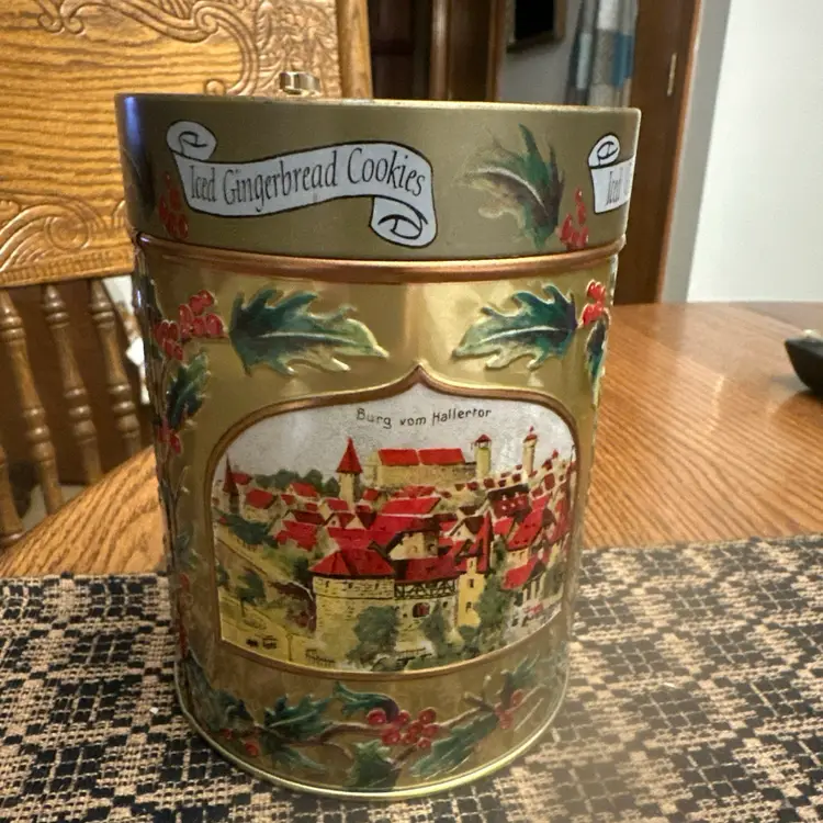 Lambertz German Gingerbread Cookie Musical Music Box Tin Merry Little Christmas