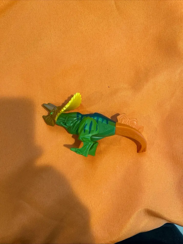 Hasbro Jurrasic World Park Hero Mashers Dinosaurs Parts Triceratops Head T-Rex