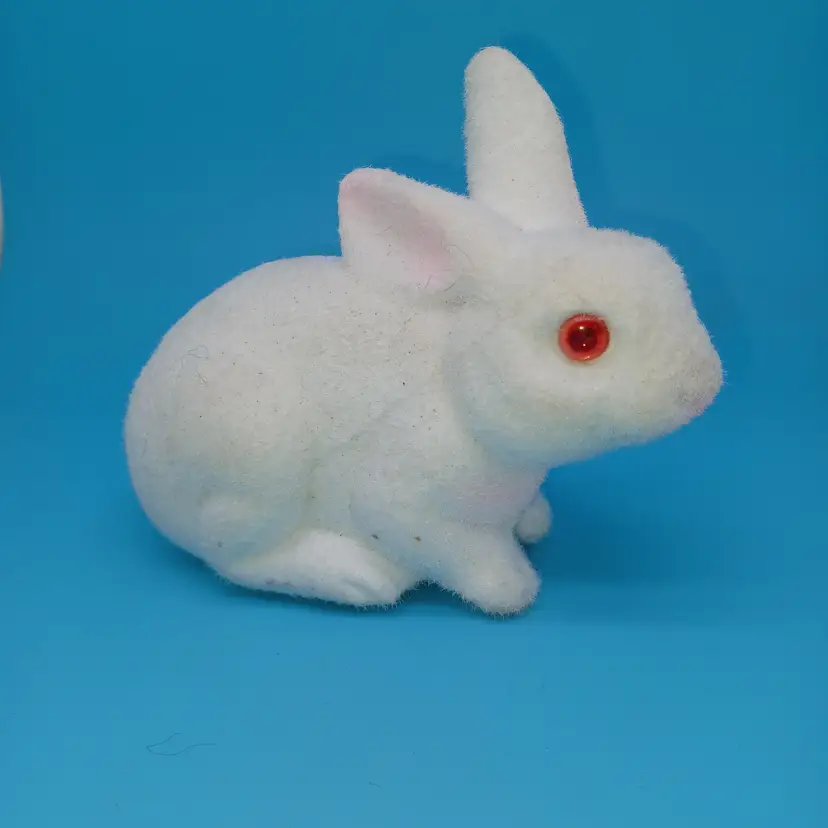 VTG Flocked Bunny Rabbit Coin Bank w/ Stopper Figurine Easter Bunny WHITE REDEYE