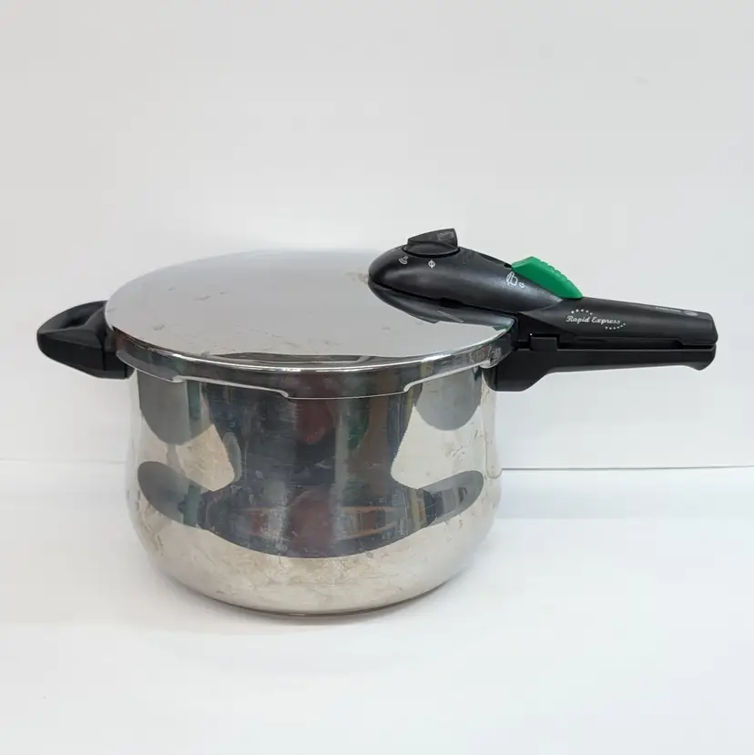 Fagor Rapida 8L Stainless Steel Pressure Cooker Pot Preowned with Rubber Gasket