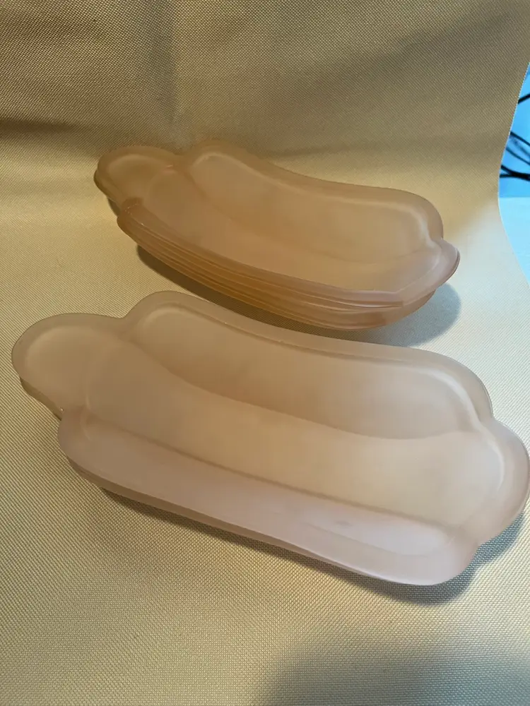 Set Of 4 Vintage Indiana Pink Satin Glass Banana Split Dishes