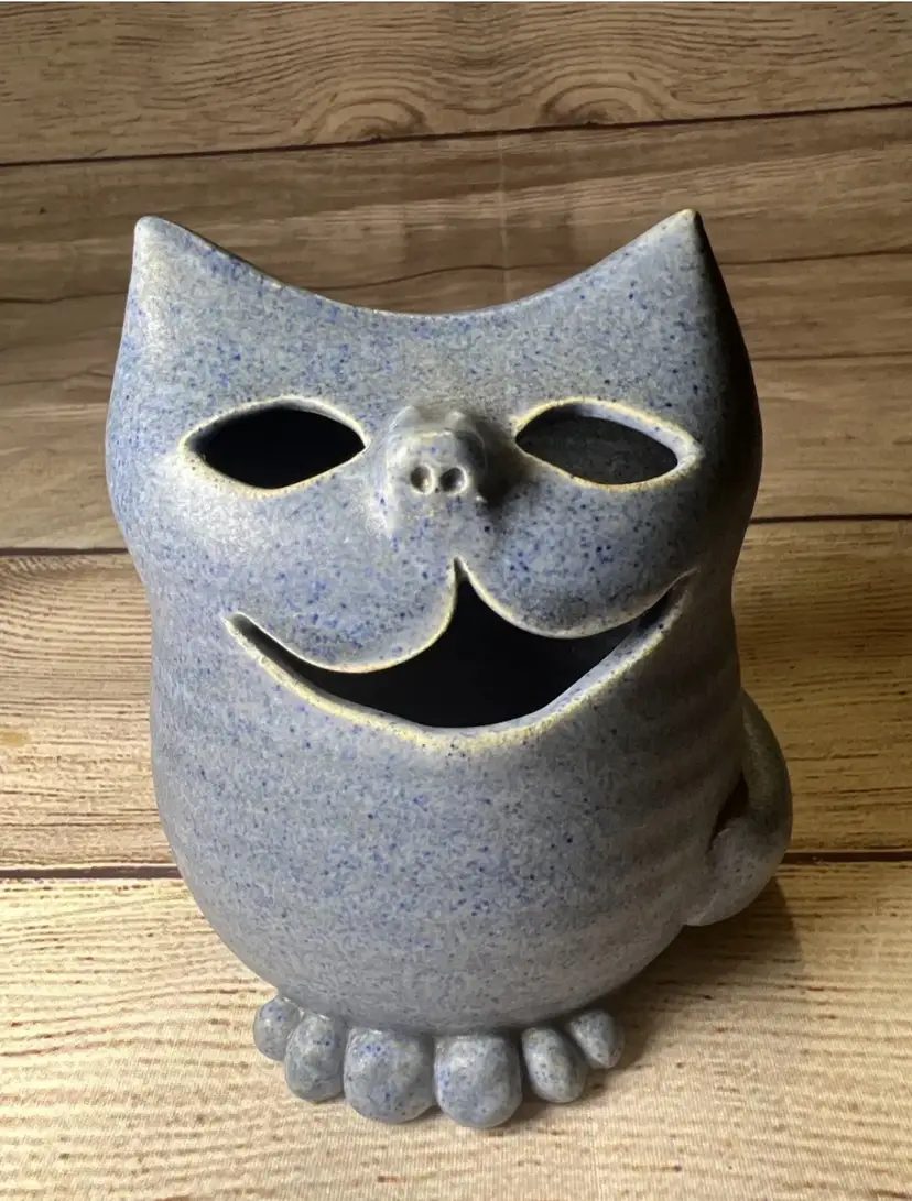 Art Studio Pottery Happy Cat Whimsical Blue Signed  lwb 4x3.5” Pomander
