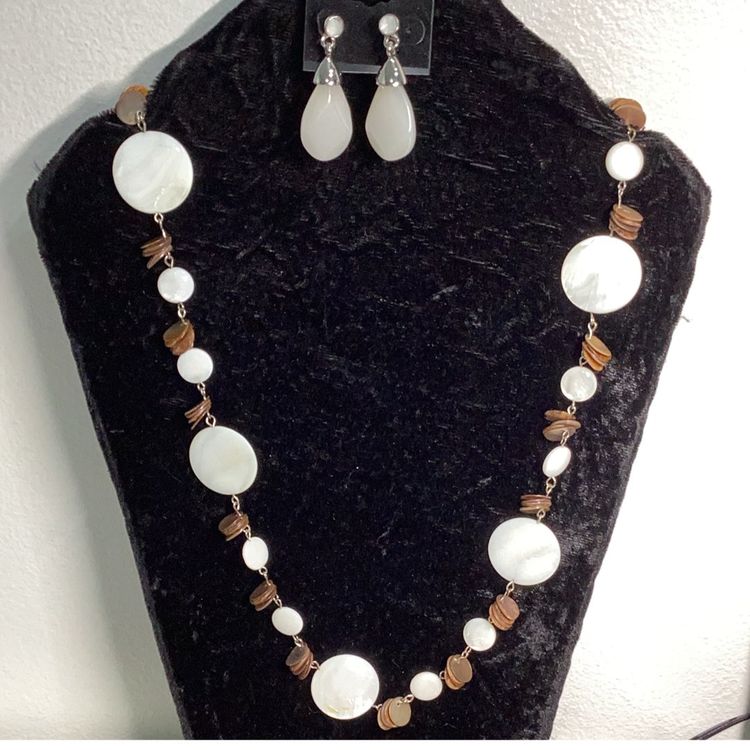 Necklace Long 24” With Mop & Pierced White Stone Earrings 1”