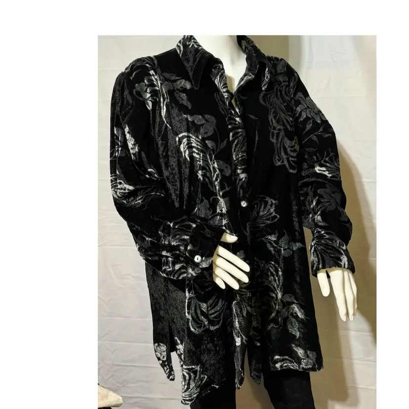 Vintage Black & Silver Velvety Denim & Company Button Front Long Sleeve Shirt Blouse — Size XL