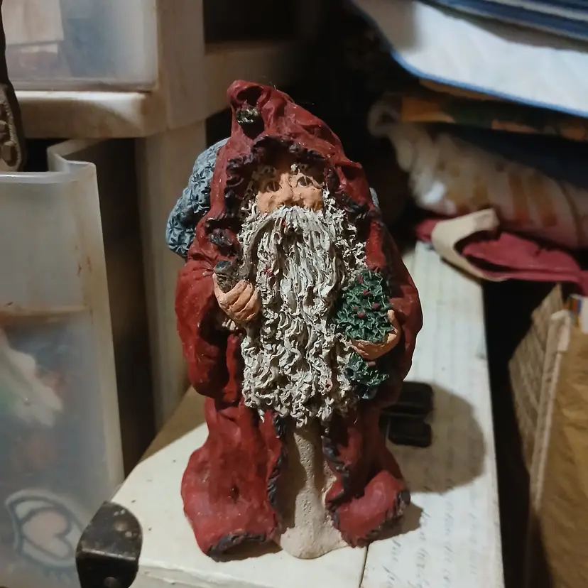 Vintage santa decor