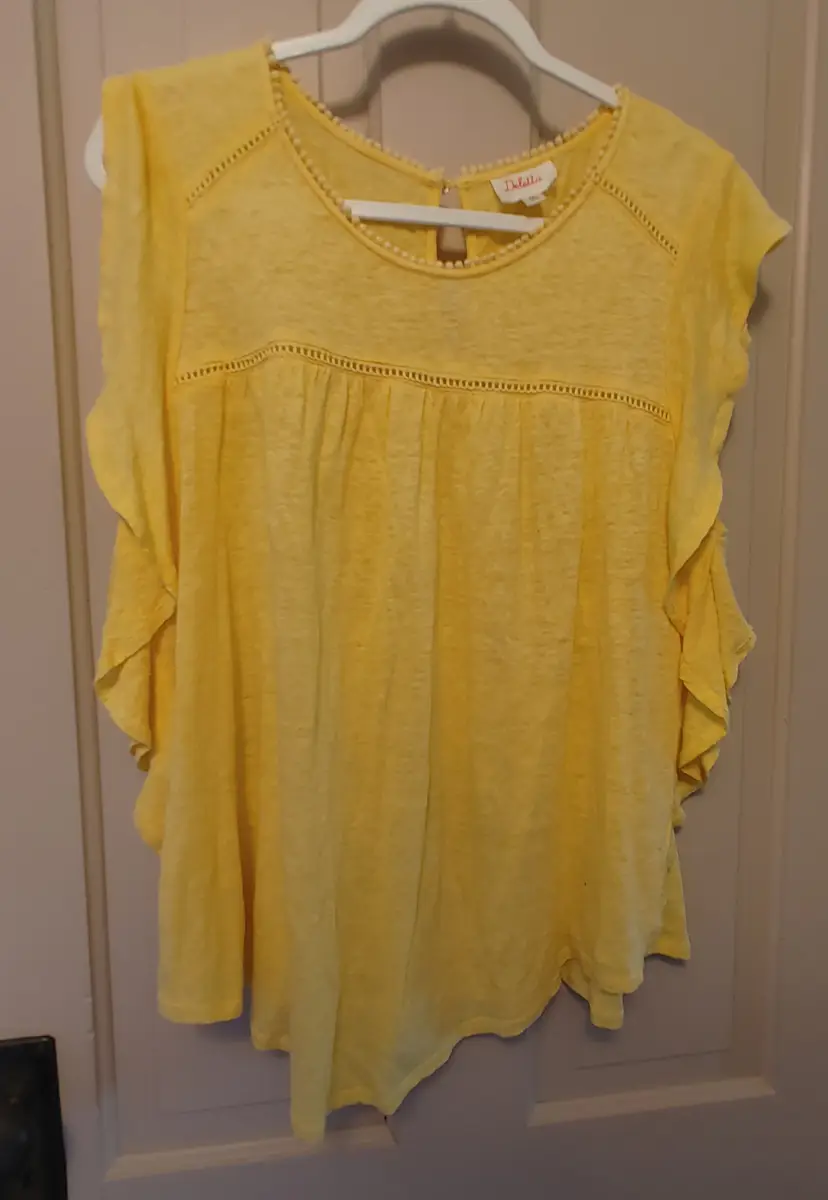 Top- Brand: Deletta by Anthropology. Size Medium. Yellow top. Material- 100% linen. No callouts.