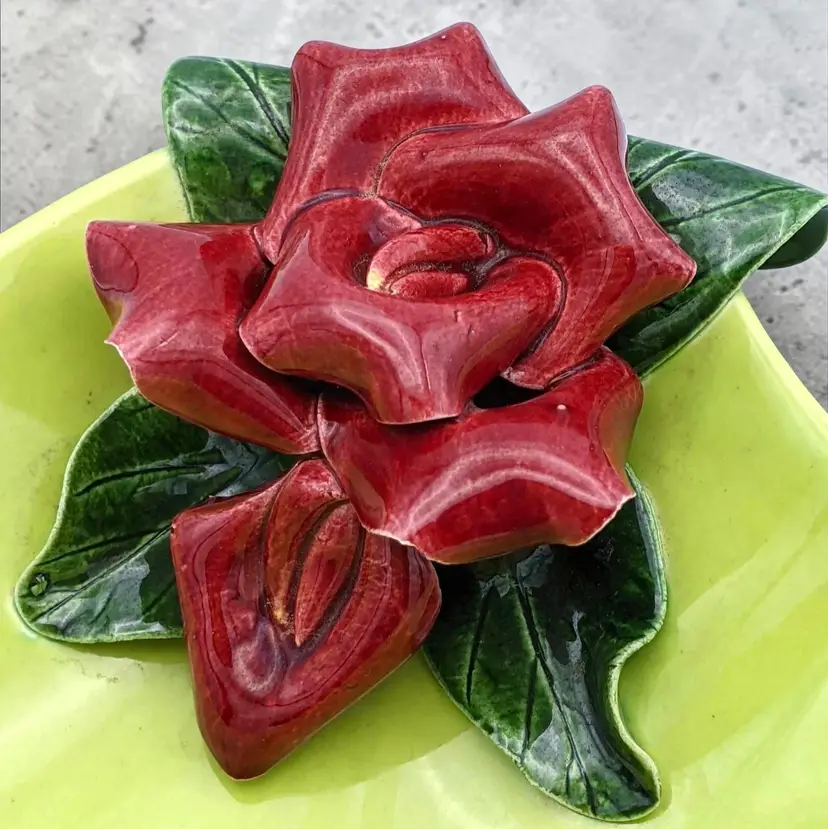 Sculpted 3D Rose Scalloped Dish Tray Vtg Johanne Brahmes Style Yellow Green Red