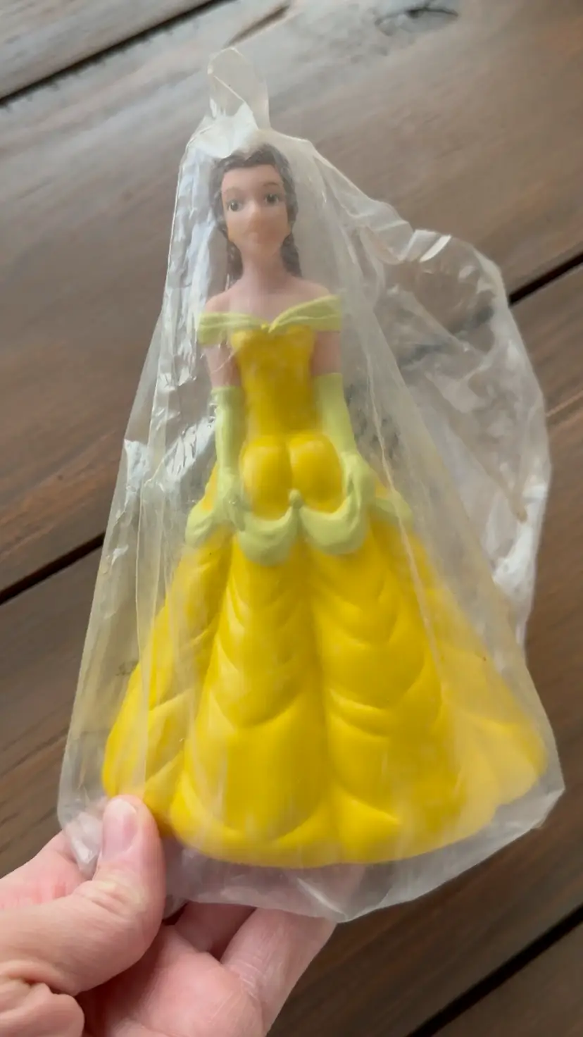 Vintage Belle Beauty And The Beast Rubber Hand Puppet Yellow Pizza Hut