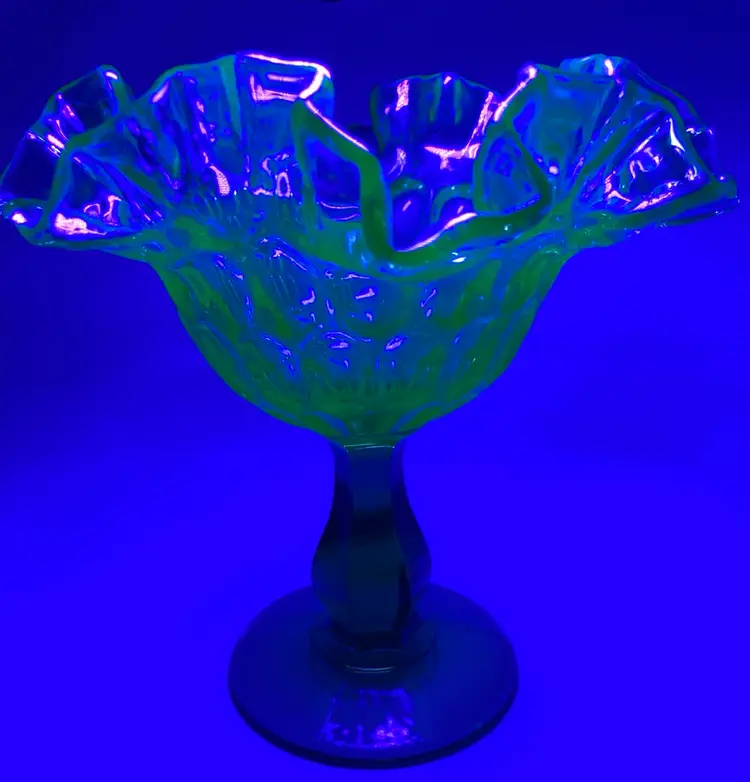 Vintage Fenton Green Thumbprint Compote! Crimped and Ruffled Rim! 6” Tall  6” Wide! UV Reactive! Glow 😎