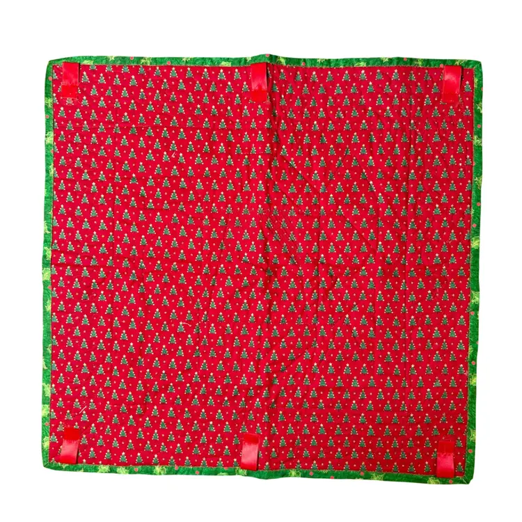 24”x24” Handmade Quilt Wall Hang, Christmas Trees, Embellished, Pleated Fold