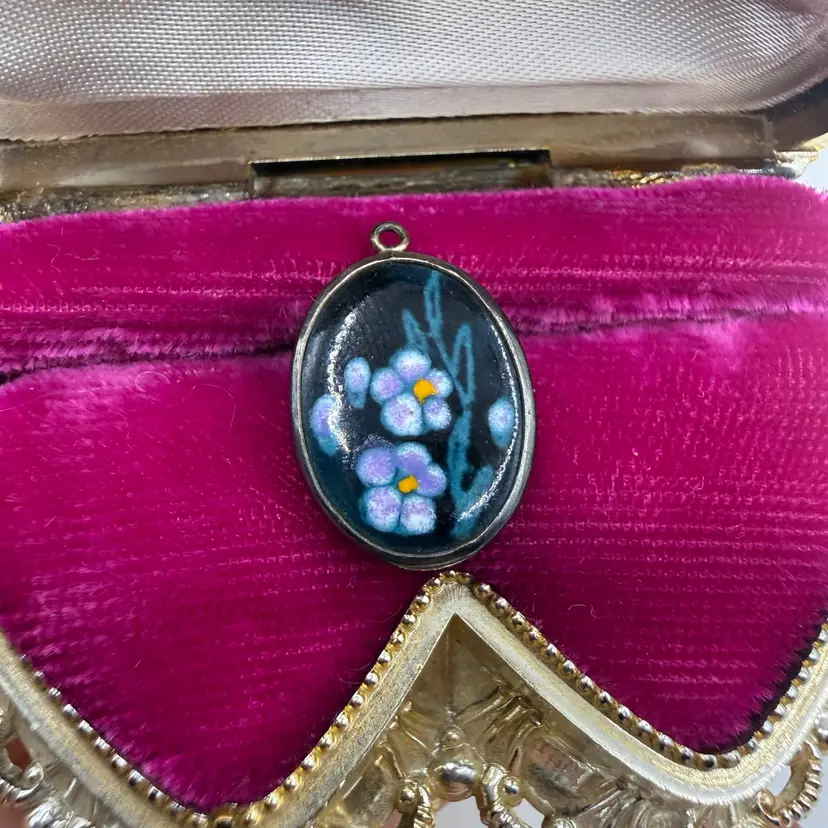 Vintage Sterling Silver Hand Painted Pendent. Old.