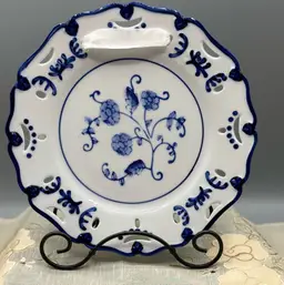 Set Of 2- Lillian Vernon Vintage Reticulated Blue & White Porcelain Plate 8”