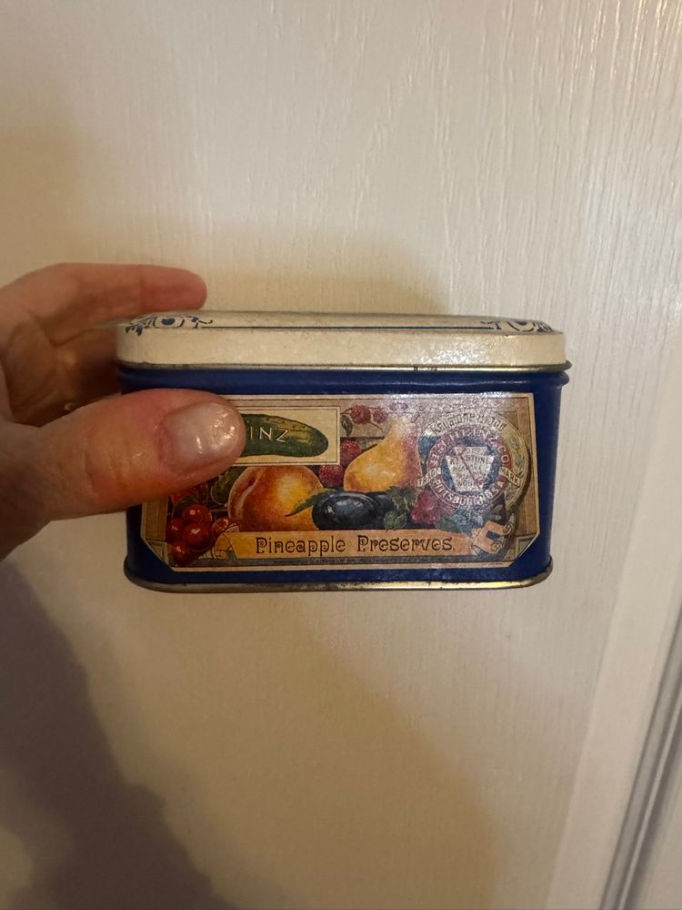 Vintage 1992 Heinz Tin 2.5”x4”.