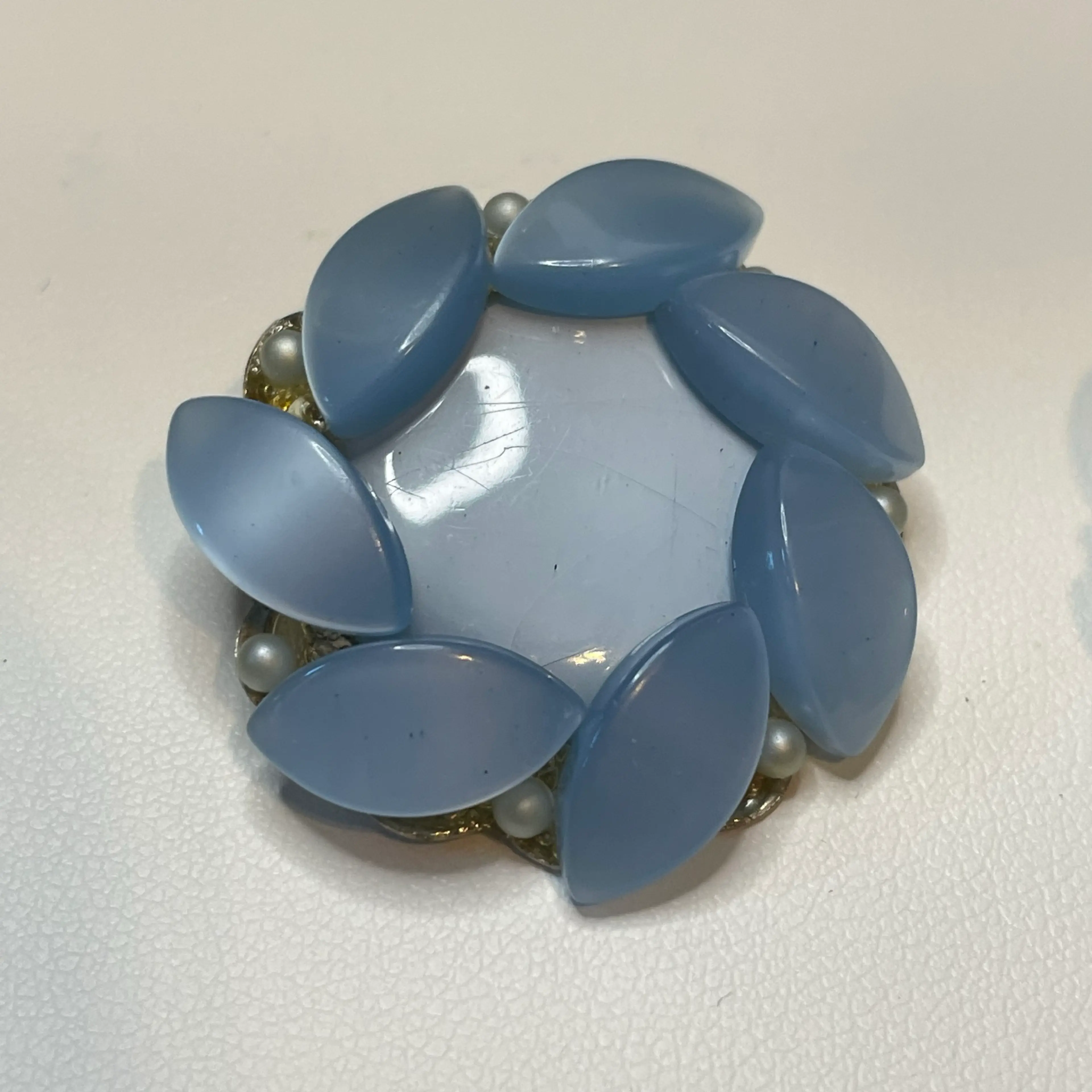 Image 2 of 6