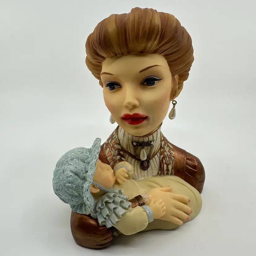 Cameo Girls Deluxe Lady Head Vase Judith 1892 "A Mother's Love”