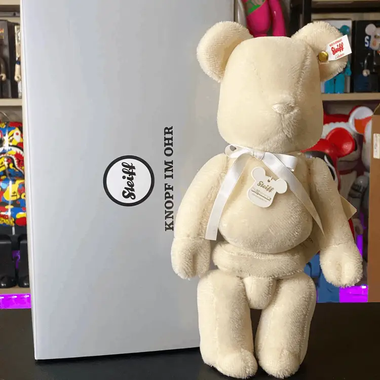 Bearbrick 400% Steiff White