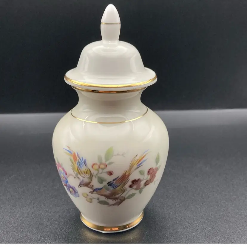 Vintage Mankenhammer Germany Floss Bavaria Lidded Ginger Jar With Beautiful Birds And Floral Design!  Almost 4 1/2” Tall! Minimal Gold Wear!