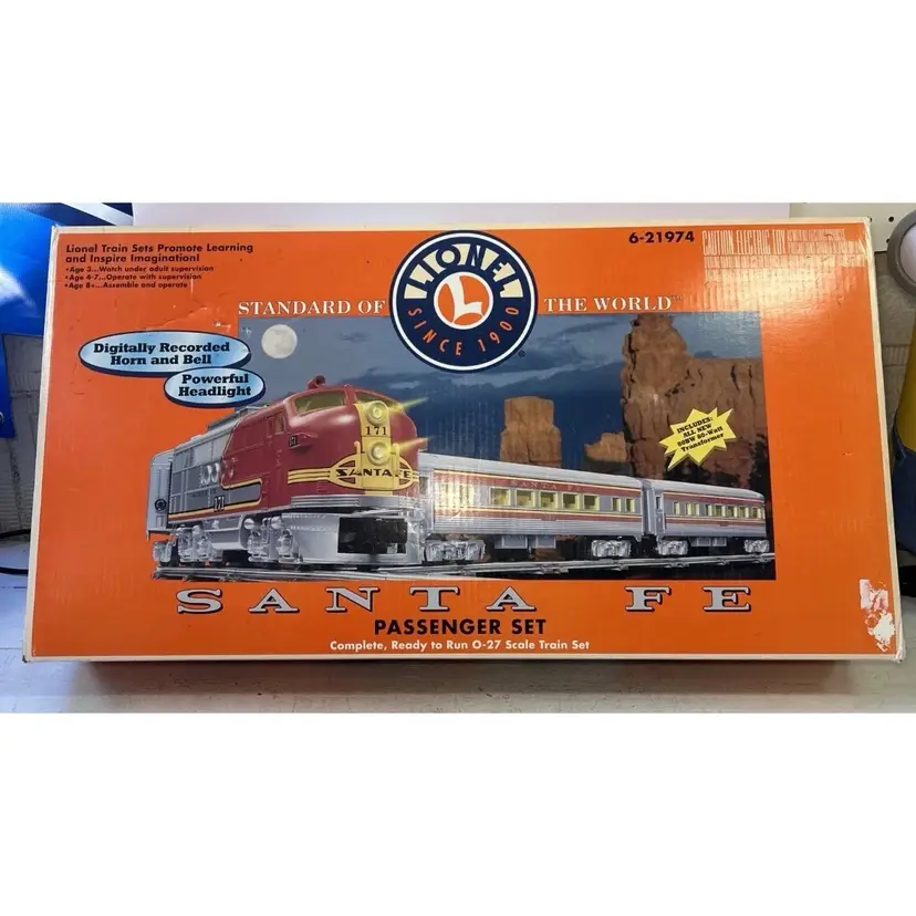 Lionel Santa Fe Passenger Set. 6-21974 Vintage Train Car Engine O 27 Gauge Box