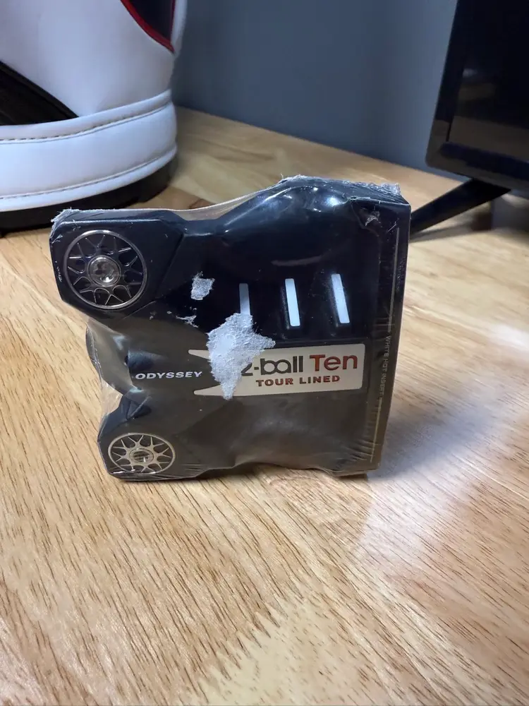 New In Plastic Odyssey Tour Lined Two Ball Putter Head