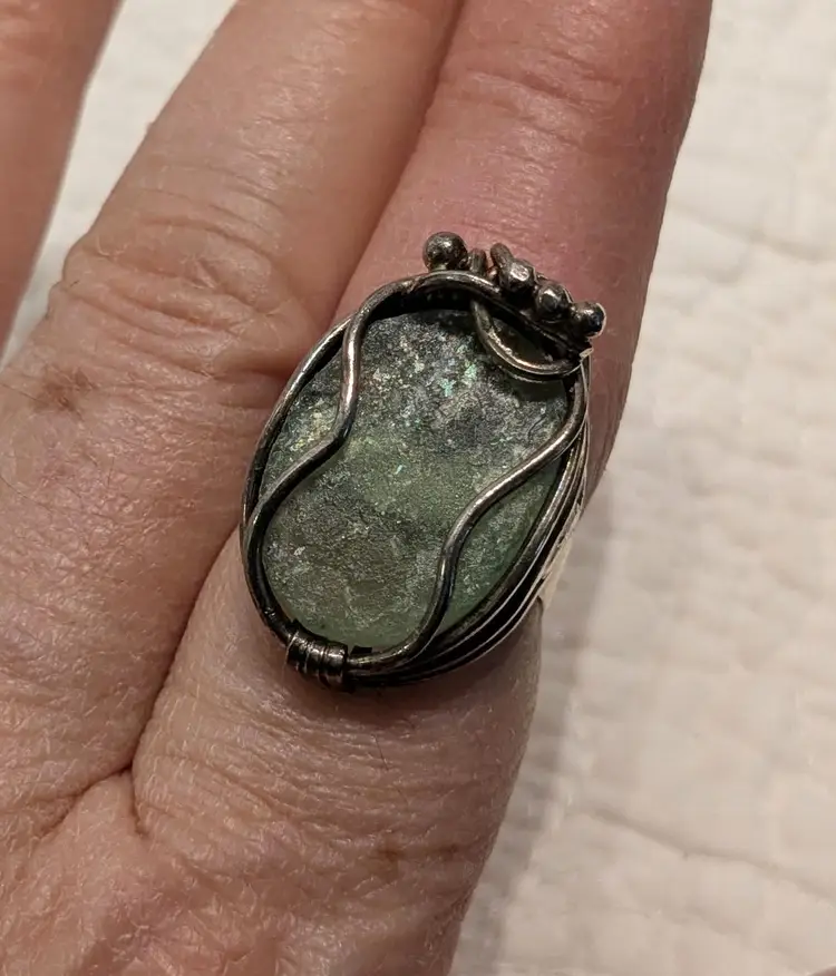 Vintage Artist Signed Green Roman Glass Sterling Silver Ring, Size 7.25