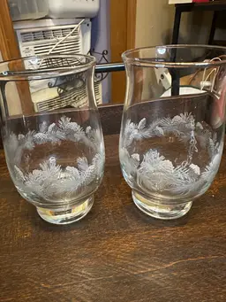 Vintage Libbey Christmas Frosted White Pine cones Ring Glasses Tumblers Set of 2