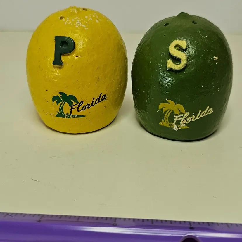 Vintage Lemon Lime Shaker Set