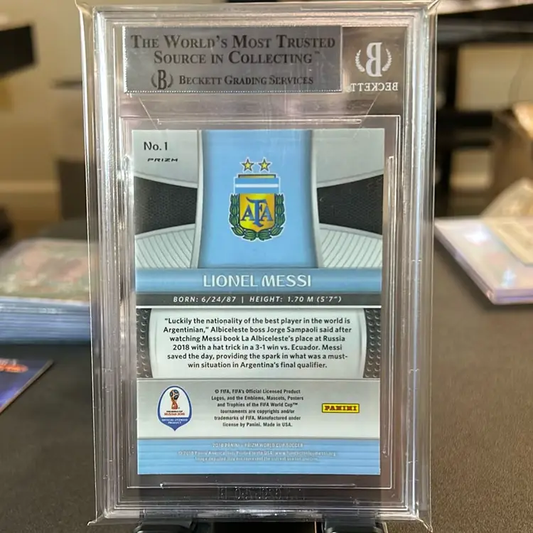 2018 Prizm World Cup Lionel Messi Prizm Silver #1 BGS 8.5