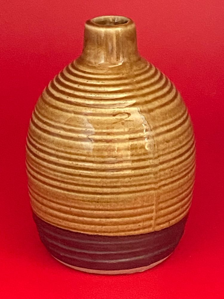 Grenade  Shaped Art Pottery Vase w Horizontal Striations, 4.5" Tall