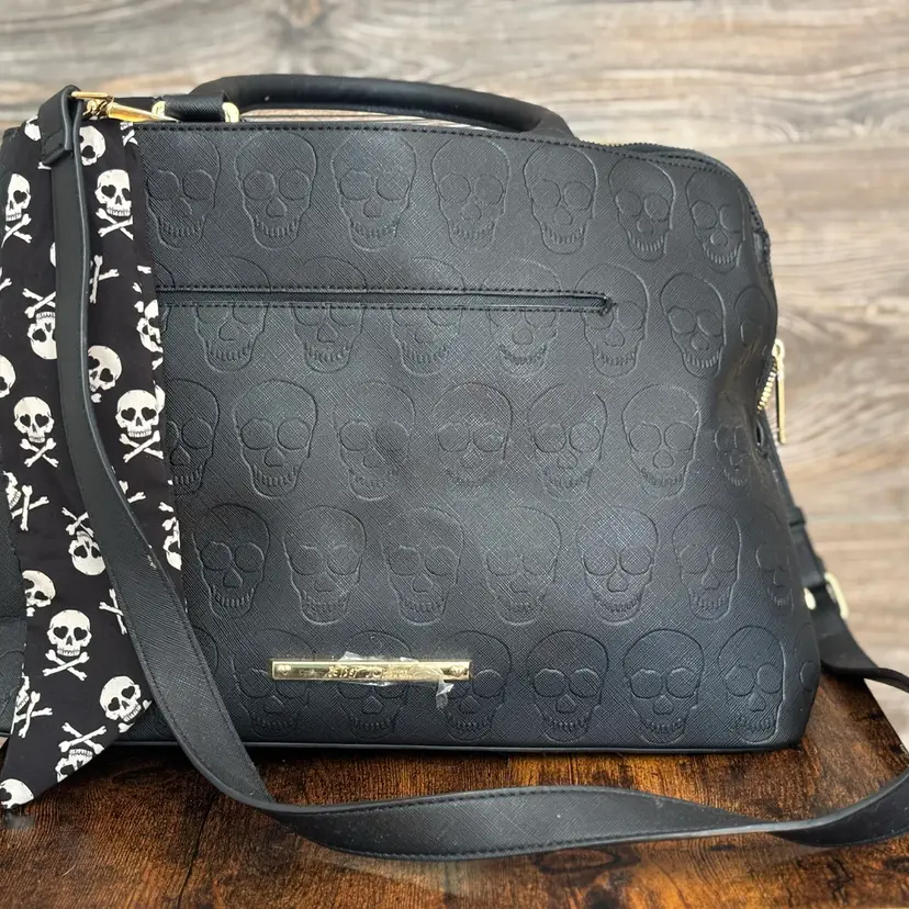Betsey Johnson Black Skull Embossed Handbag w/ Scarf