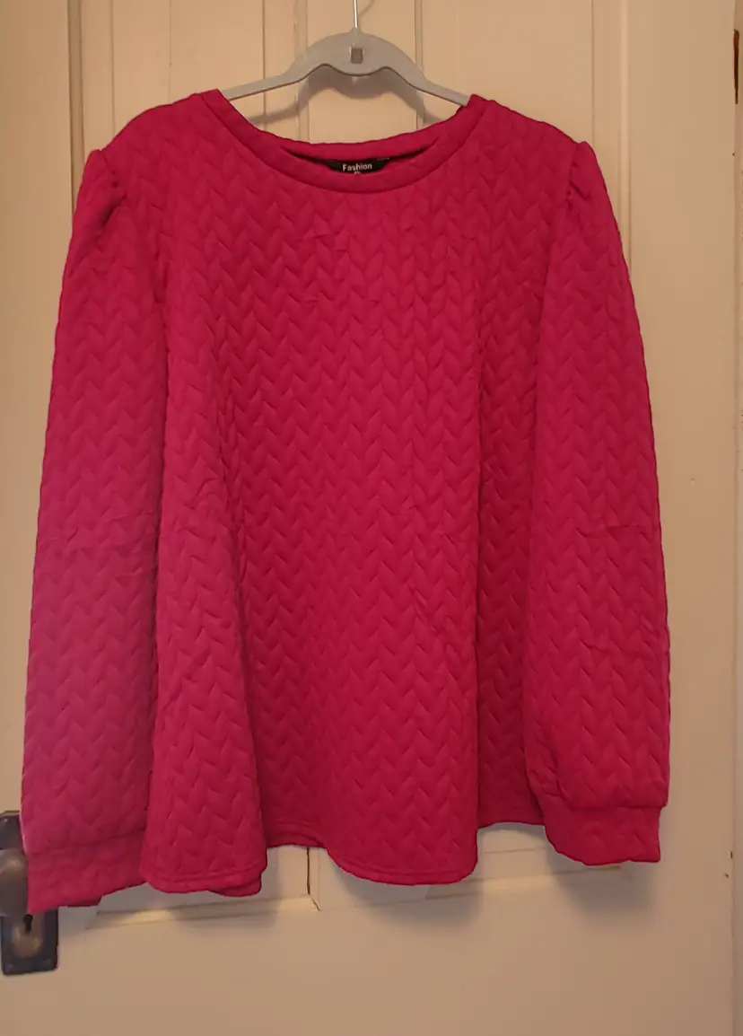Top- Brand: Fashion. Maroon quilted top. Size 2X. NWT. Material- 95% polyester, 5% elastane. No callouts.