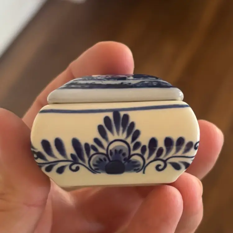 Vintage Delft Blue Holland Hand Painted Miniature Square Trinket Box