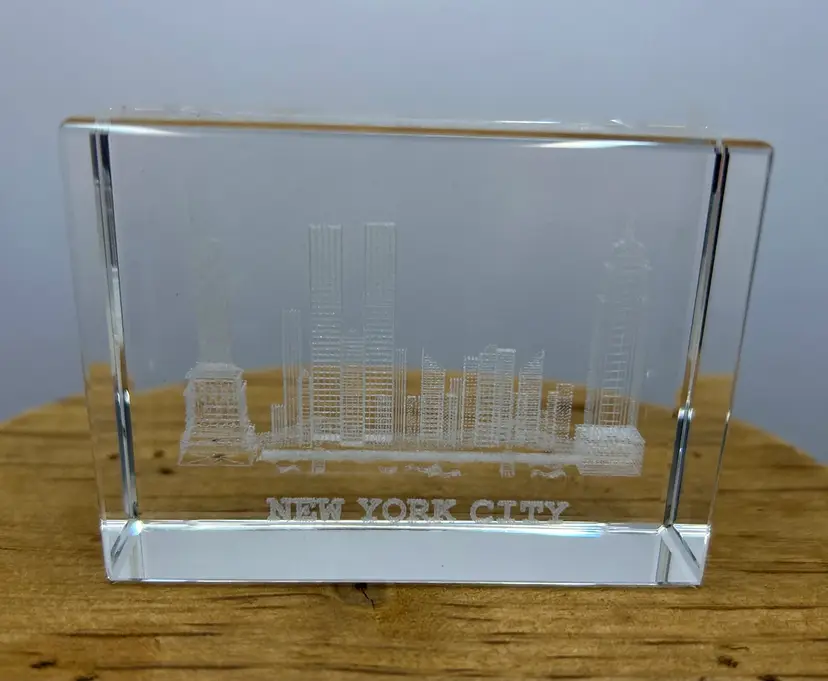 Vintage Etched Glass New York City Twin Towers 3 D Laser Paperweight 
3 1/8x 2 3/8