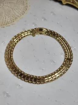 Sarah Coventry goldtone choker necklace