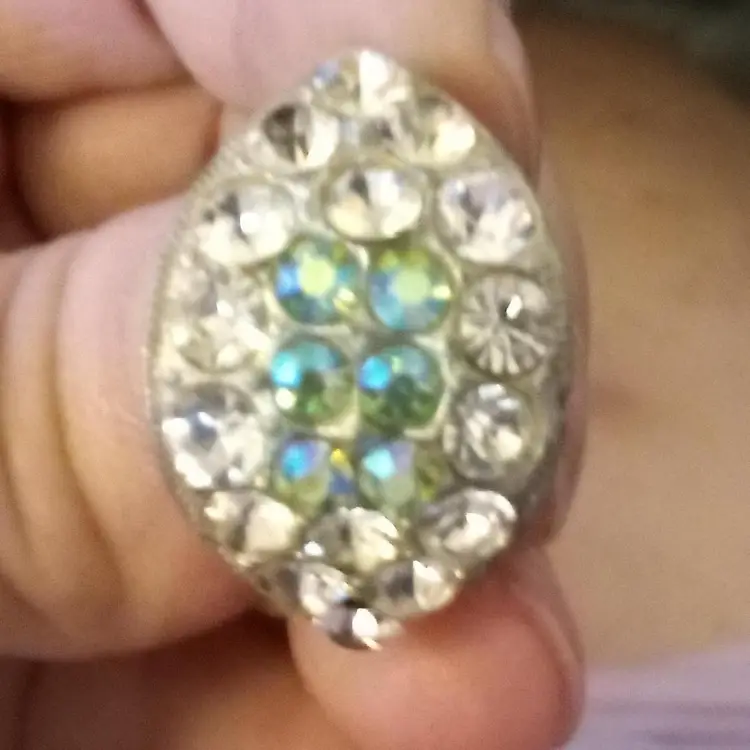 #01 Vintage 1950's, Silver Toned, Eye Shaped Brooch, 16-faceted clear crystals, 6-Auroa Borealis Crystals, Not-Signed, Pre-Owned